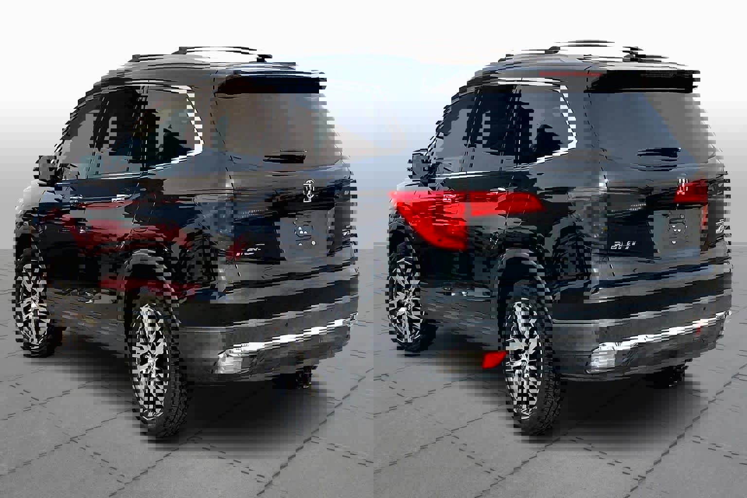 Used 2016 Honda Pilot Touring image 12