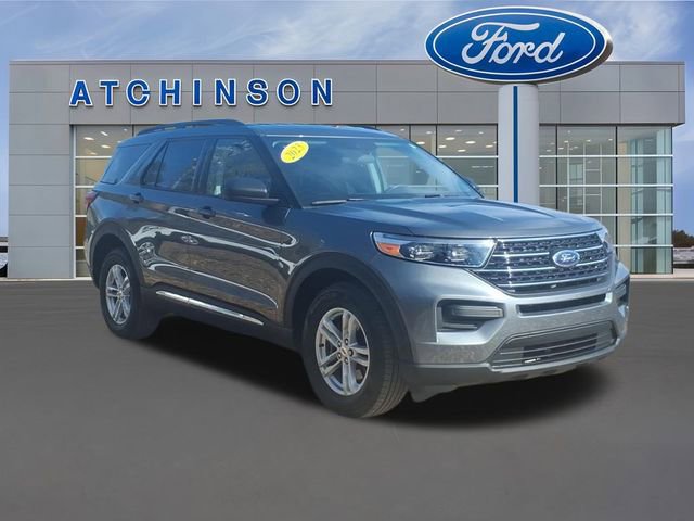 Certified 2023 Ford Explorer XLT image 3
