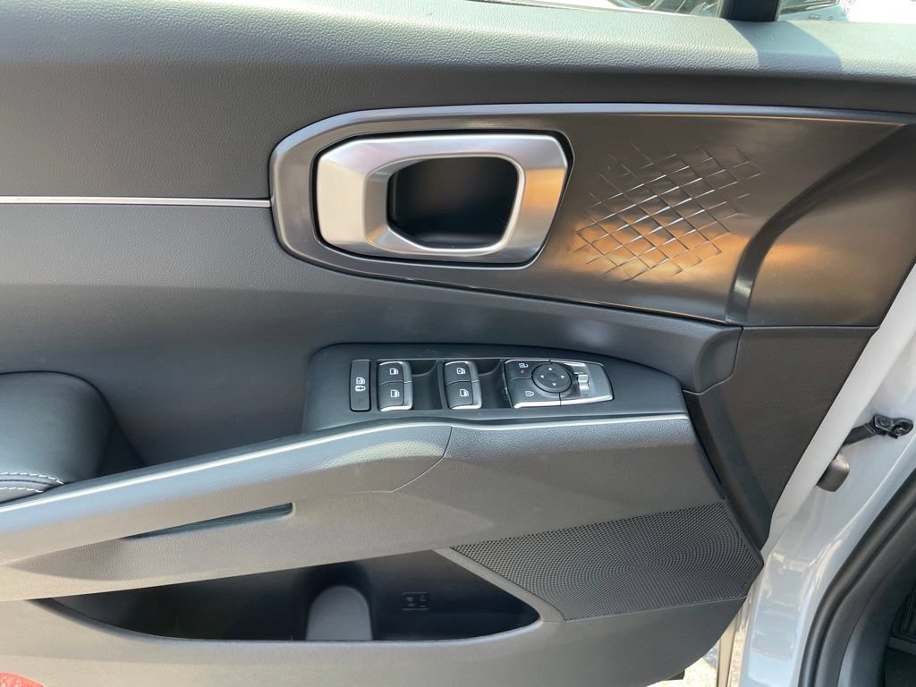 New 2026 Kia Sorento S w/ S Panoramic Sunroof Package FWD image 8