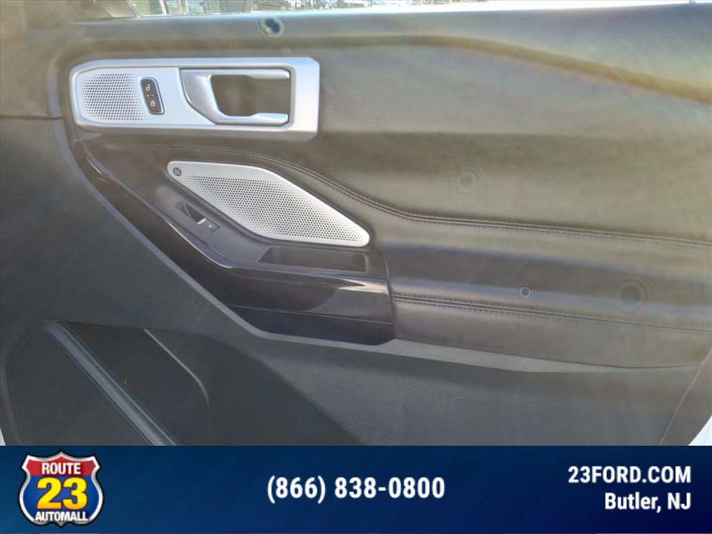Certified 2022 Ford Explorer Platinum w/ Equipment Group 601A image 7