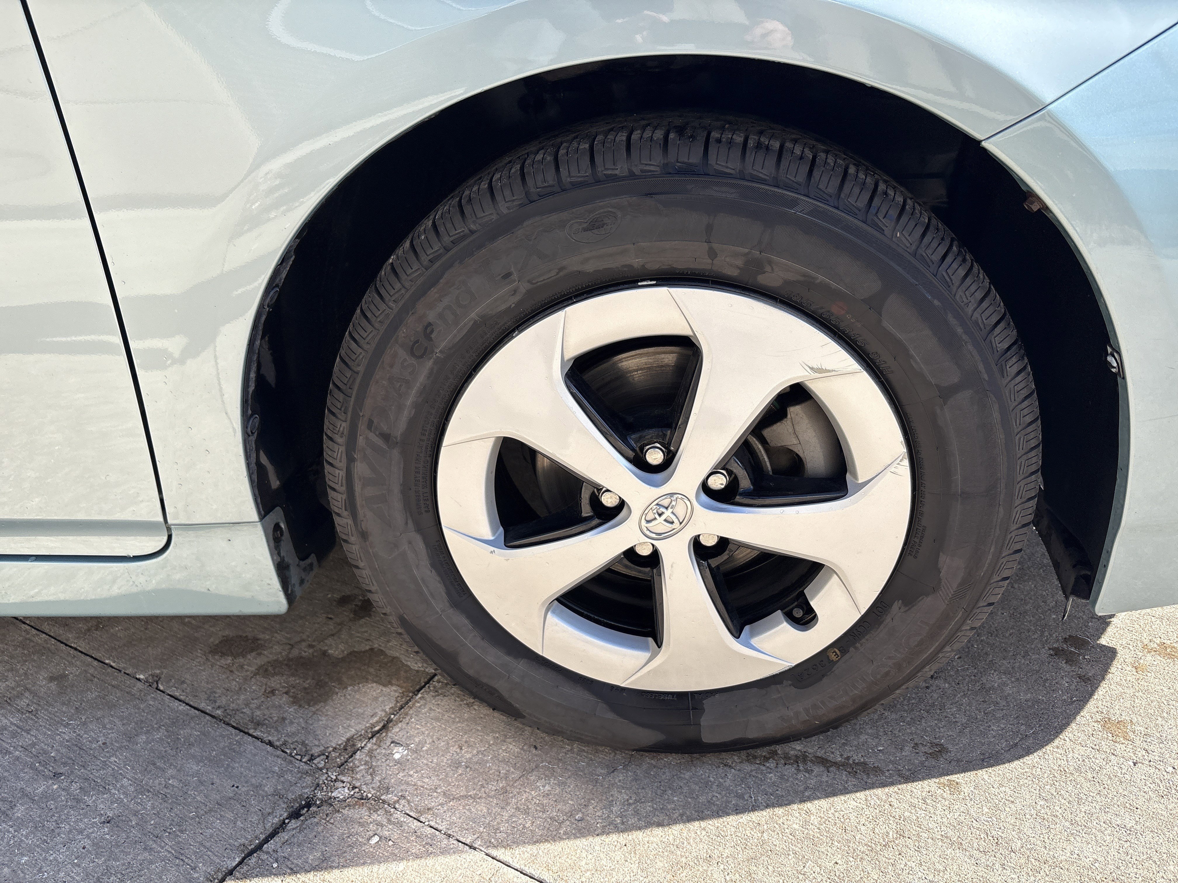 Used 2012 Toyota Prius Two image 13