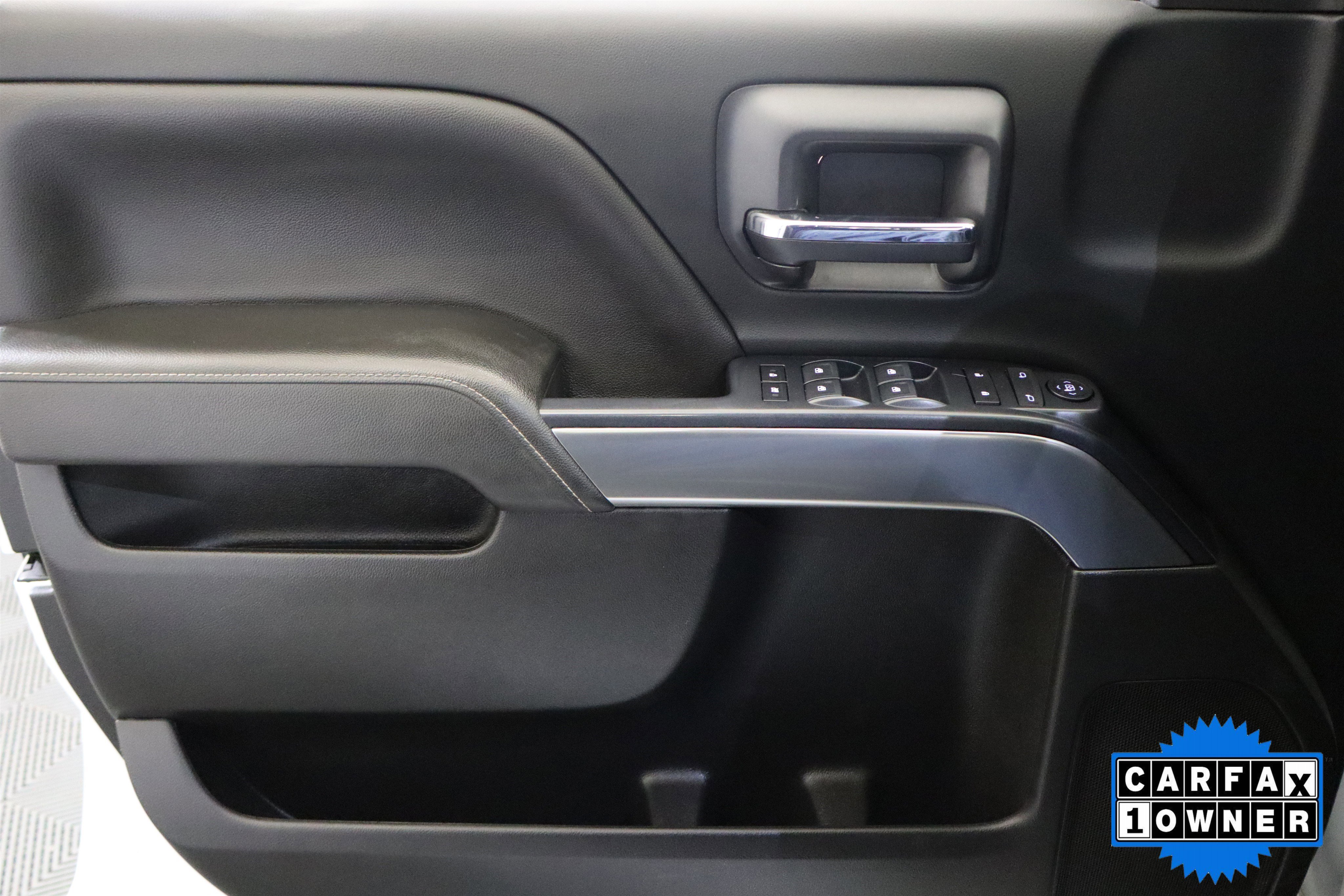 Used 2018 Chevrolet Silverado 1500 LT w/ All Star Edition image 32