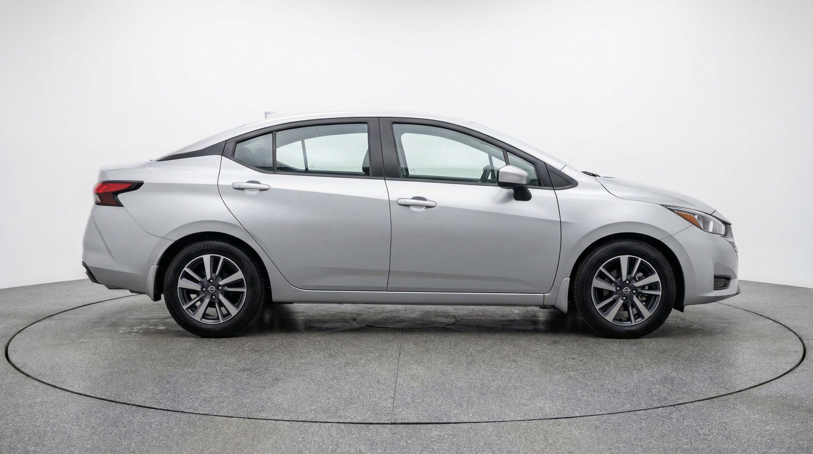 Used 2025 Nissan Versa SV image 11