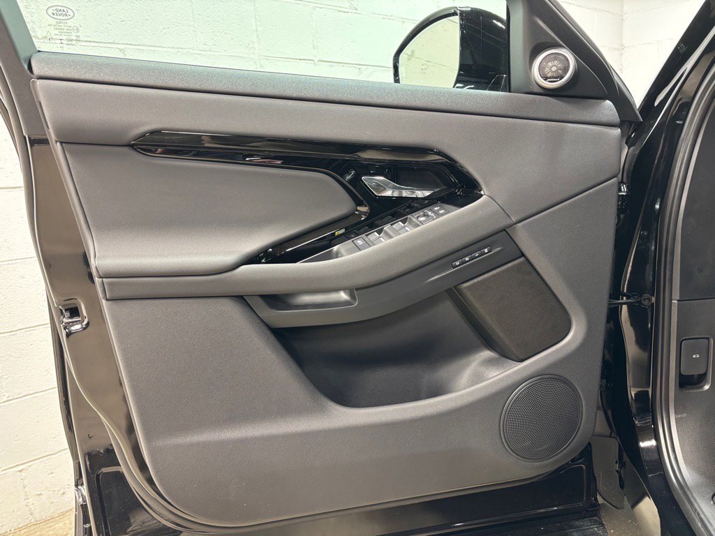 New 2026 Land Rover Range Rover Evoque S image 24
