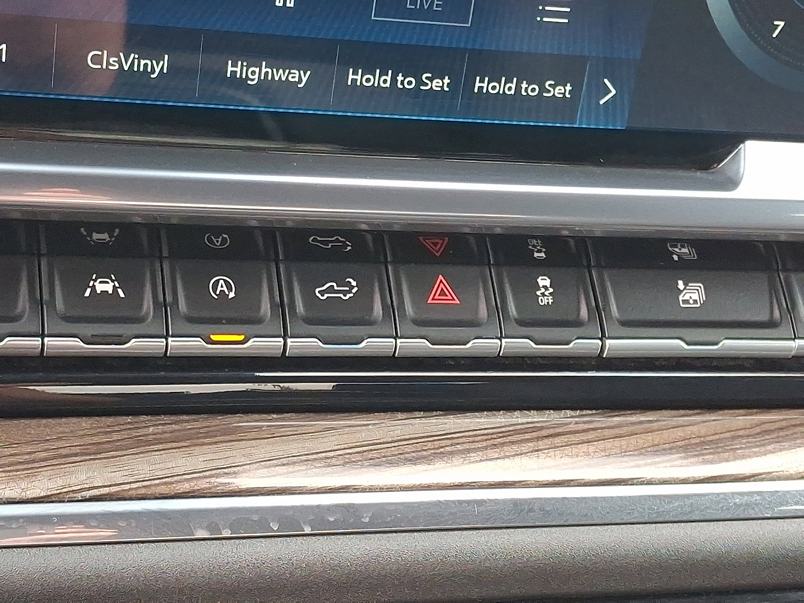 Used 2023 Chevrolet Silverado 1500 LT image 25