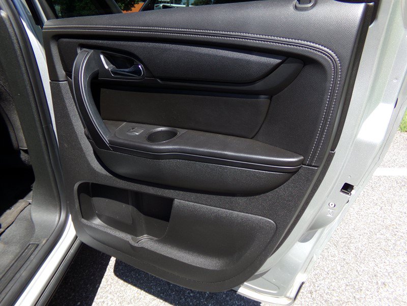 Used 2017 Chevrolet Traverse LT AWD/4WD image 45