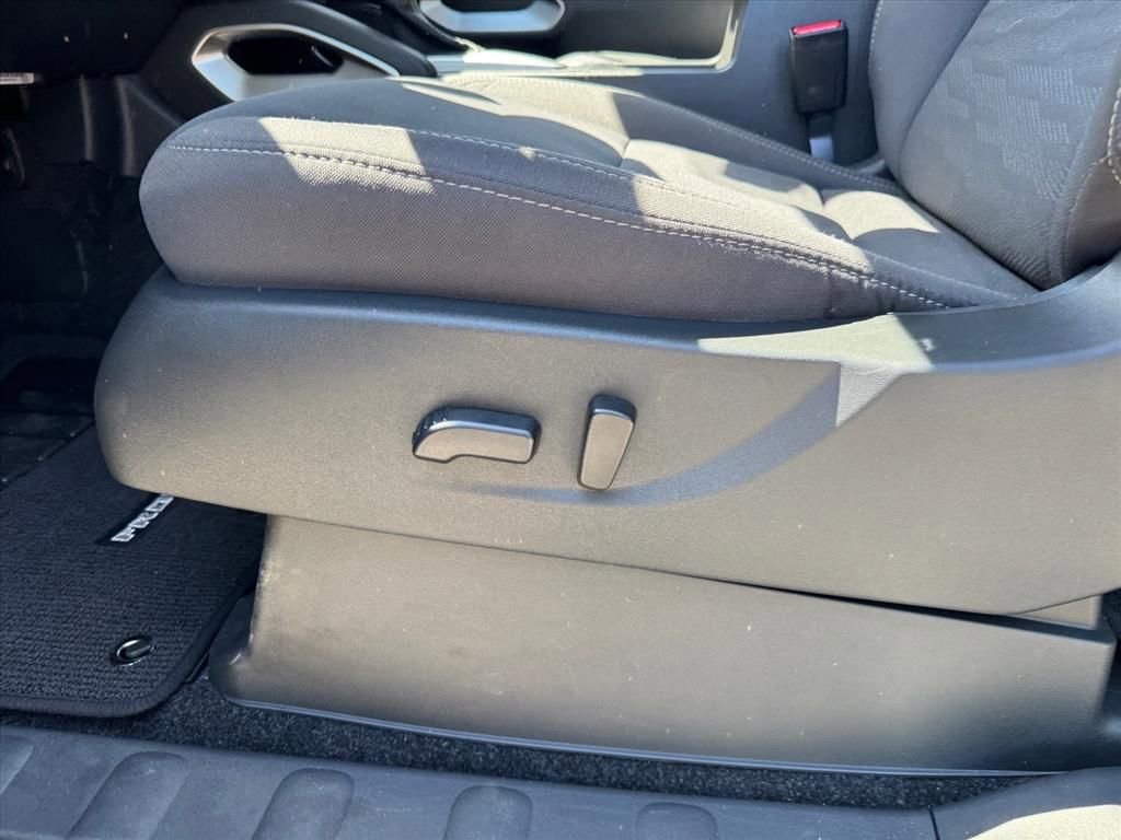 Certified 2024 Nissan Frontier SV w/ SV Convenience Package RWD image 15