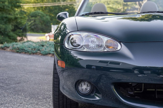 Used 2001 MAZDA MX-5 Miata RWD image 43