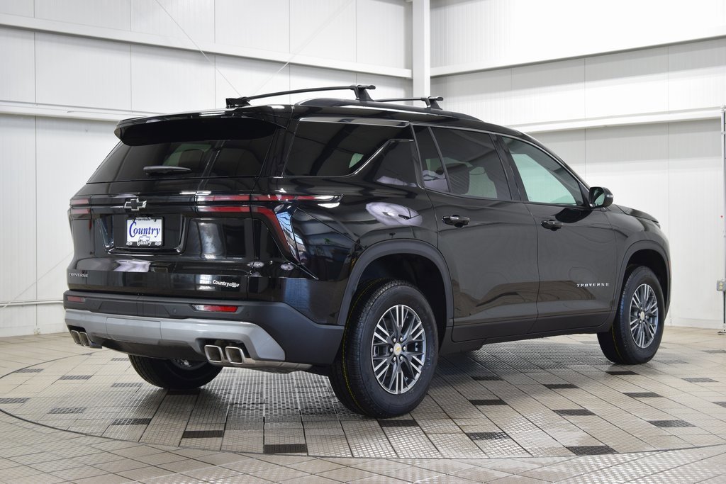 New 2026 Chevrolet Traverse LT image 8