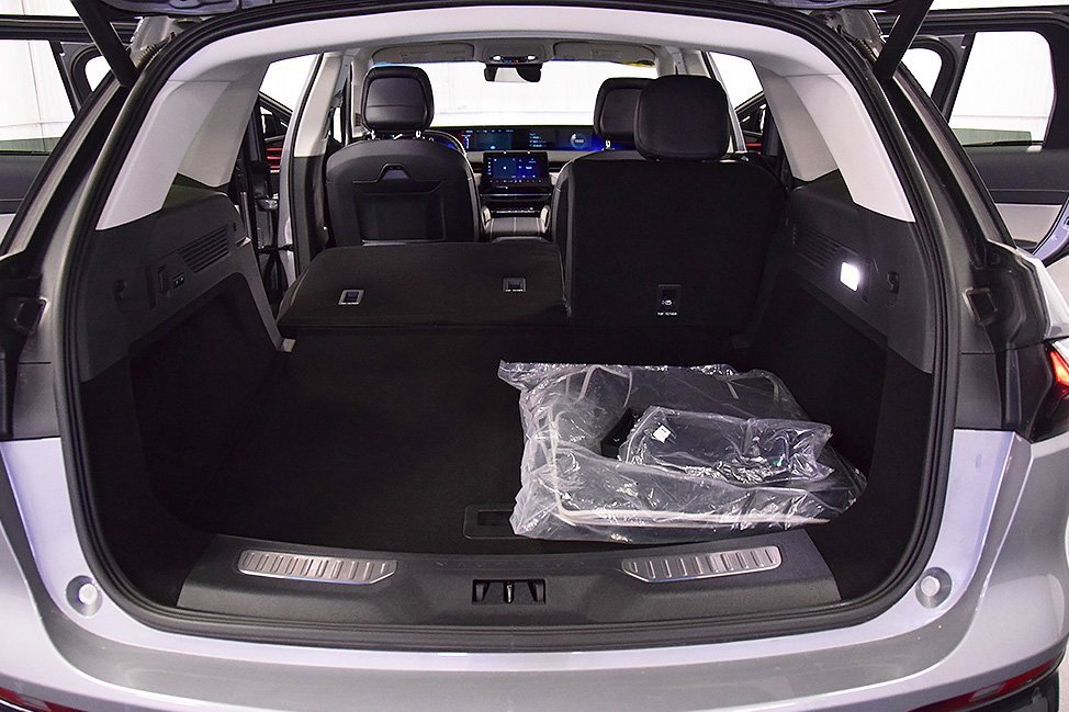 Used 2024 Lincoln Nautilus Reserve image 32