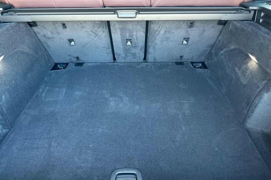 New 2026 BMW X5 M60i w/ Executive Package image 16