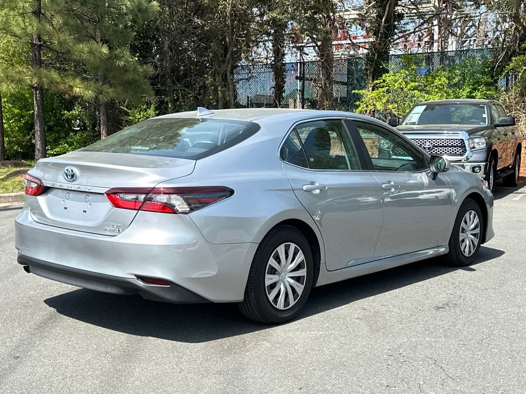 Used 2024 Toyota Camry LE image 3