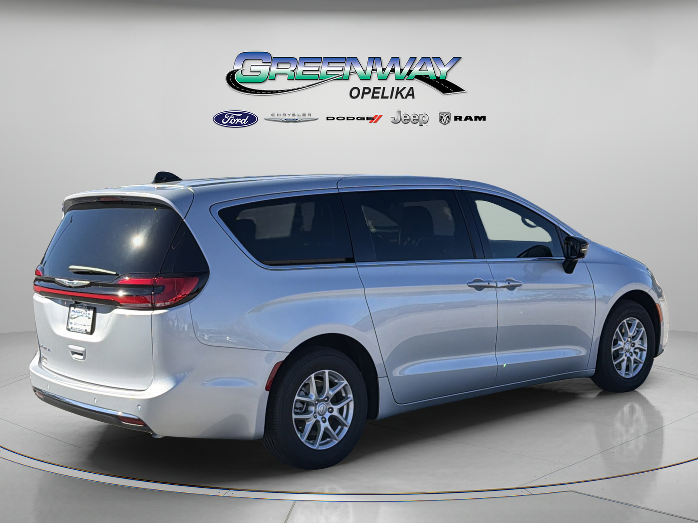 New 2026 Chrysler Pacifica Select FWD image 3