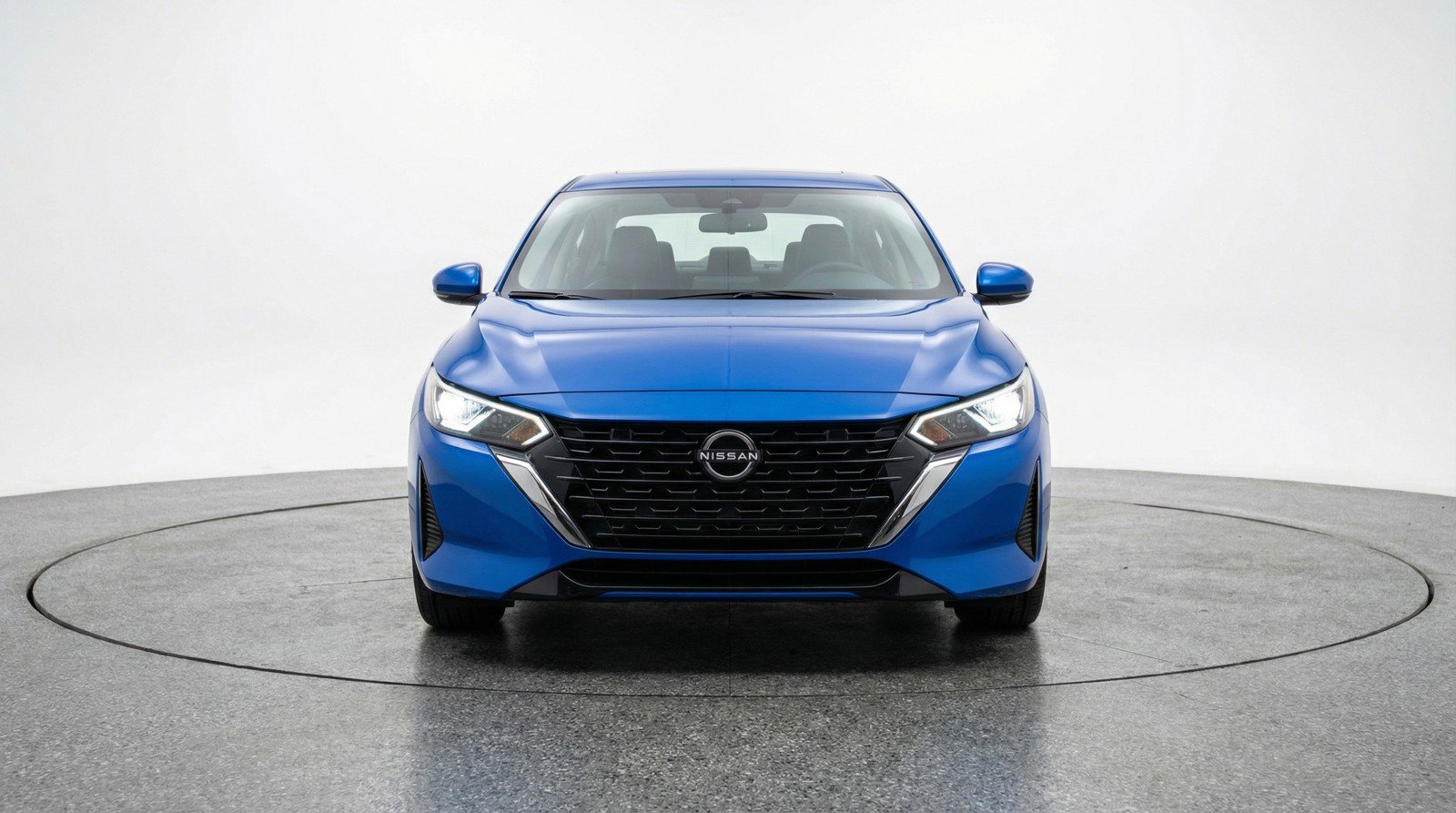 Used 2025 Nissan Sentra SV image 2