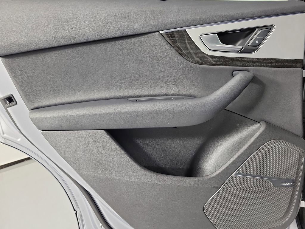 Used 2019 Audi Q7 2.0T Premium Plus w/ Premium Plus Package image 12