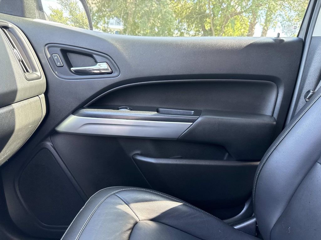Used 2020 Chevrolet Colorado LT w/ Luxury Package RWD image 29