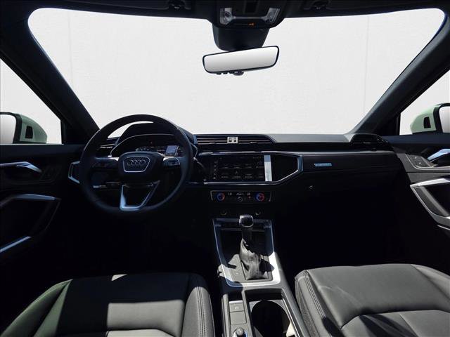 New 2025 Audi Q3 2.0T Premium image 19