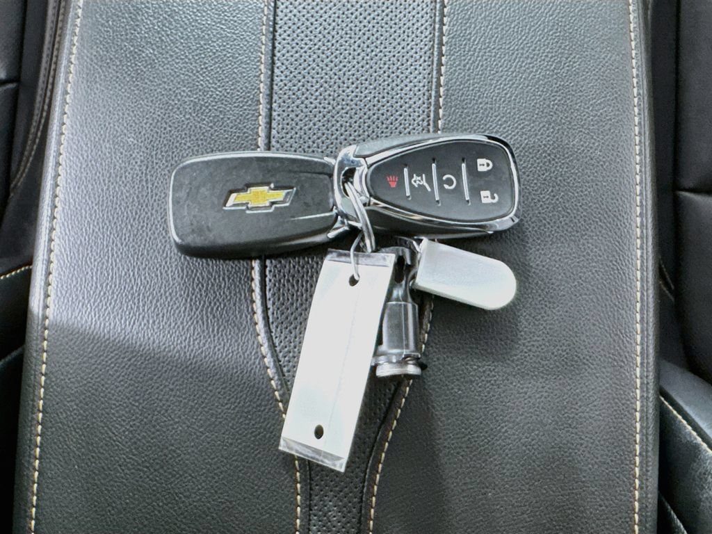 Used 2019 Chevrolet Traverse Premier w/ LPO, Blackout Package AWD/4WD image 39
