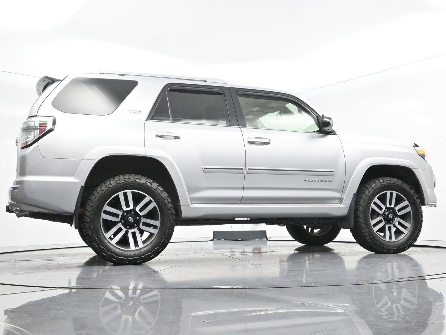 Used 2021 Toyota 4Runner Limited AWD/4WD image 60