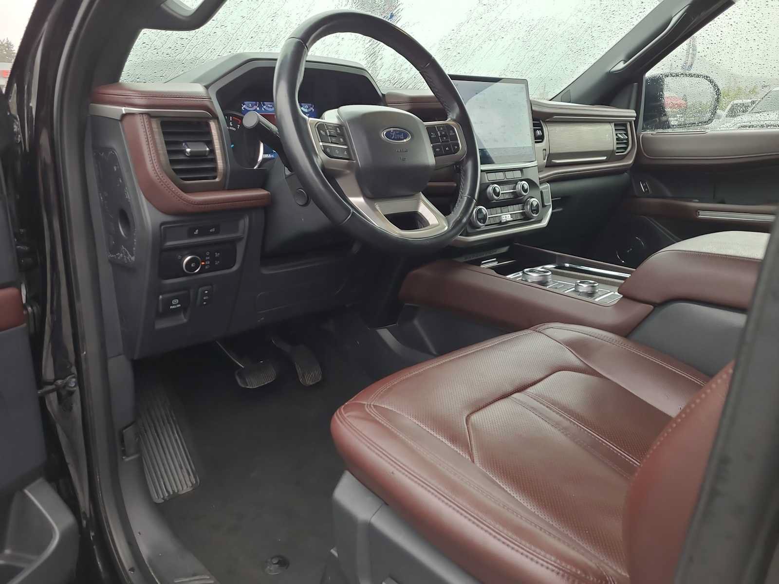 Used 2024 Ford Expedition Max Limited AWD/4WD image 10