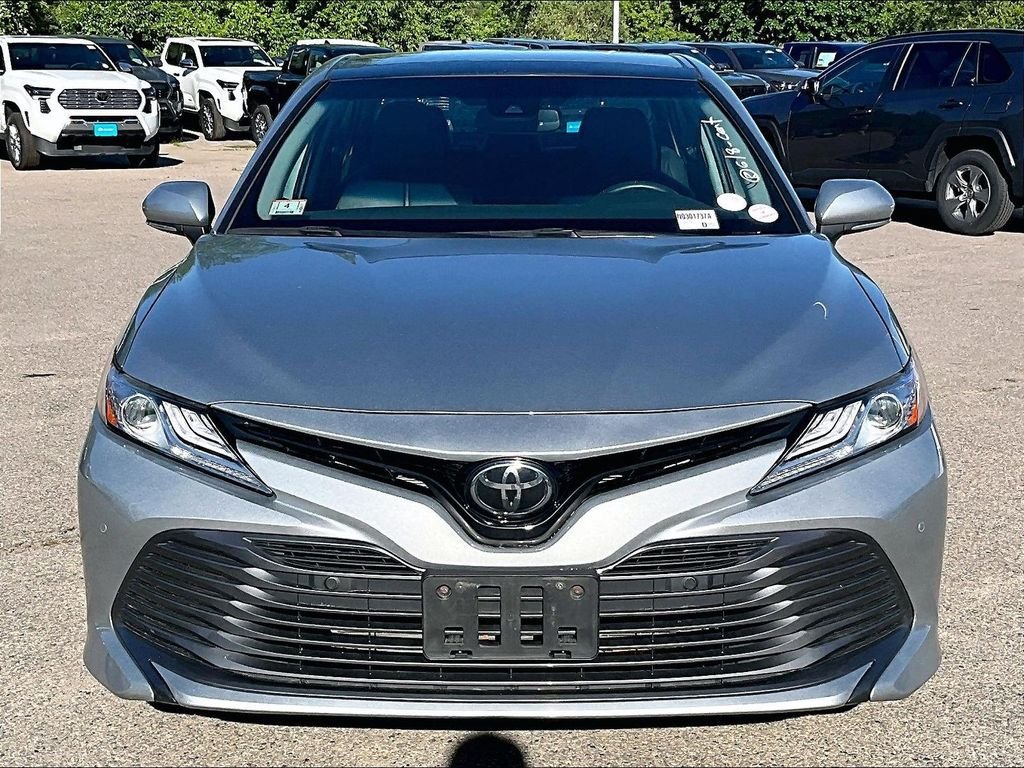 Certified 2018 Toyota Camry XLE FWD image 2