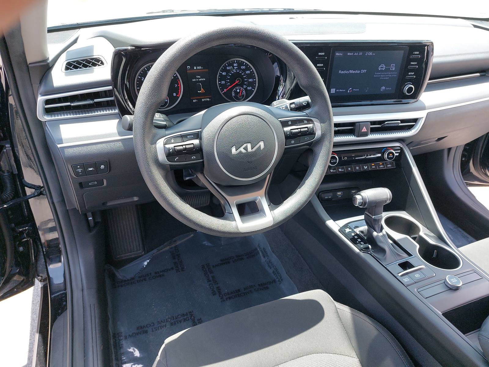 Used 2022 Kia K5 LXS FWD image 17