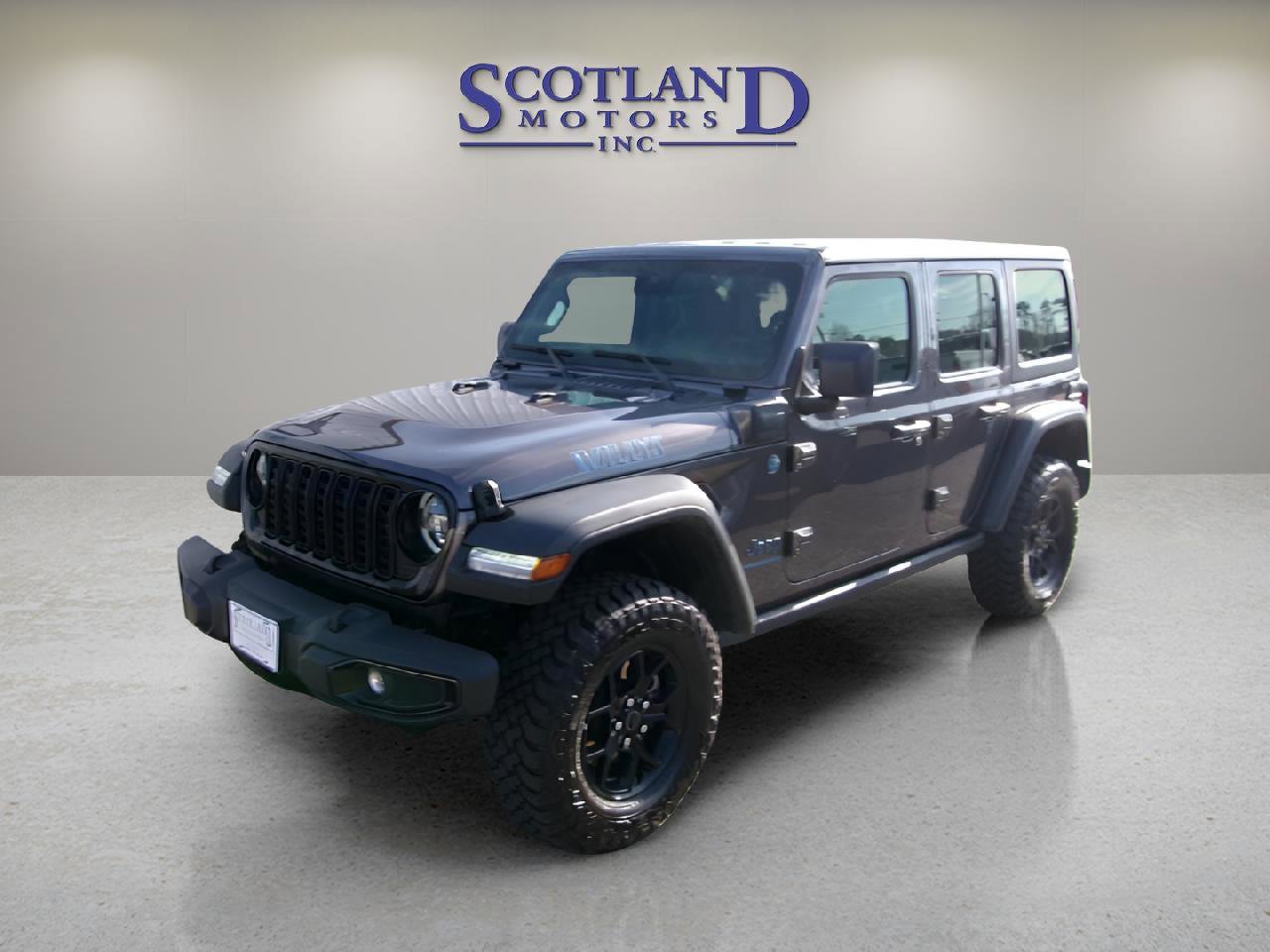 Used 2025 Jeep Wrangler Sport S AWD/4WD image 2