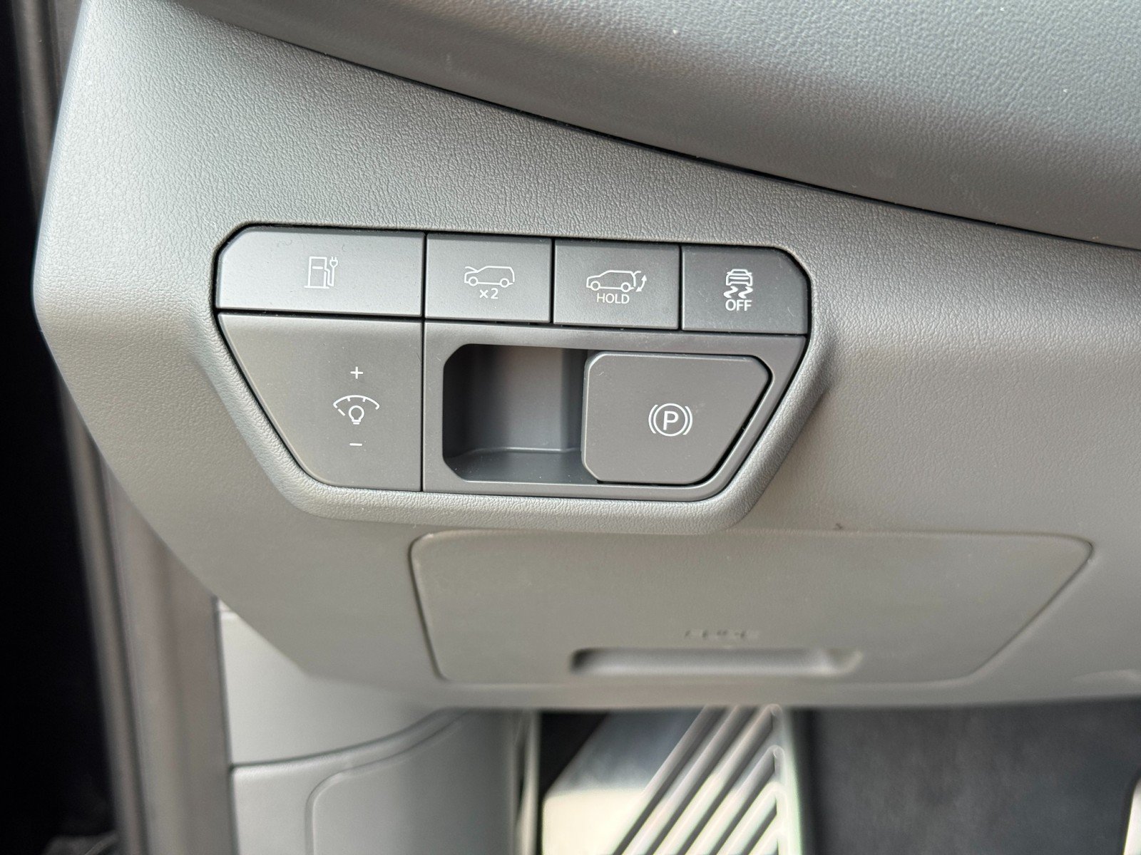 Used 2024 Kia EV9 GT-Line AWD/4WD image 19