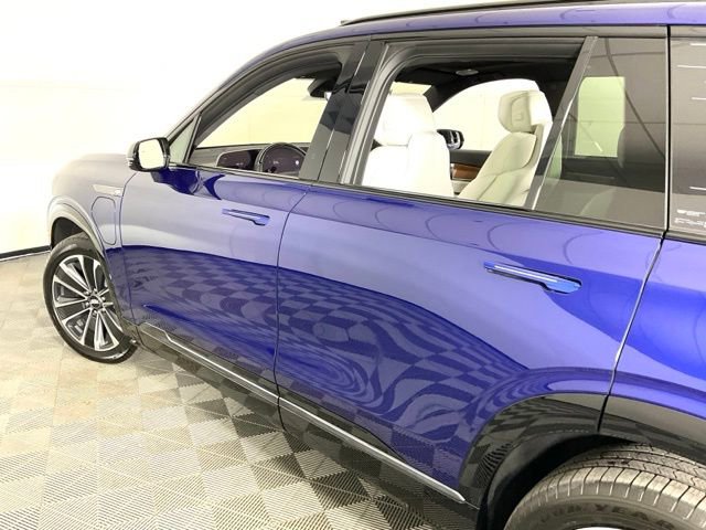 New 2026 Cadillac Vistiq Sport w/ LPO, Floor Liner Package image 36