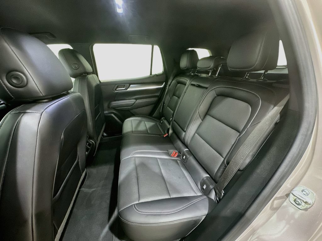 Used 2025 GMC Terrain Elevation w/ Elevation Premium Package AWD/4WD image 25