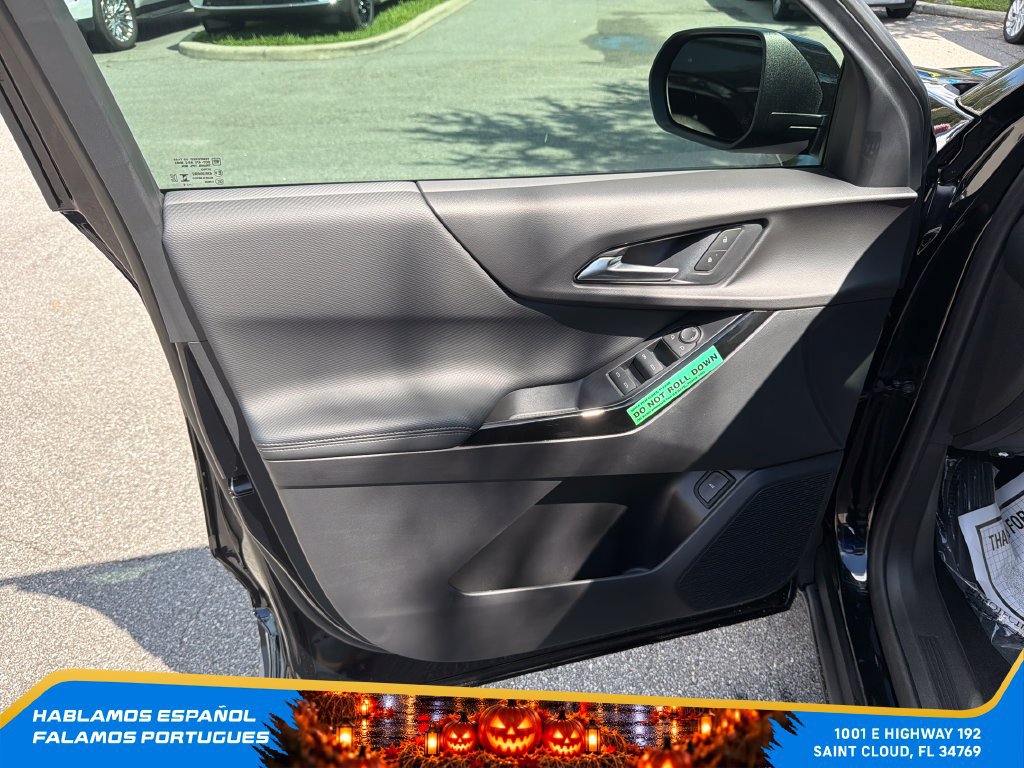 New 2027 Chevrolet Equinox LT w/ Convenience Package II FWD image 12
