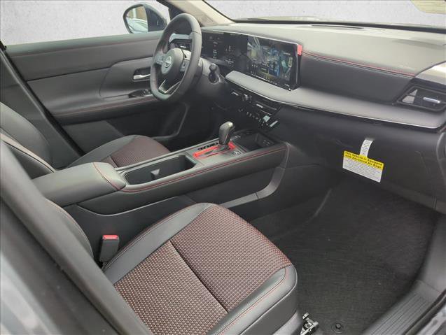 New 2026 Nissan Kicks SR w/ Cold Weather Package image 18