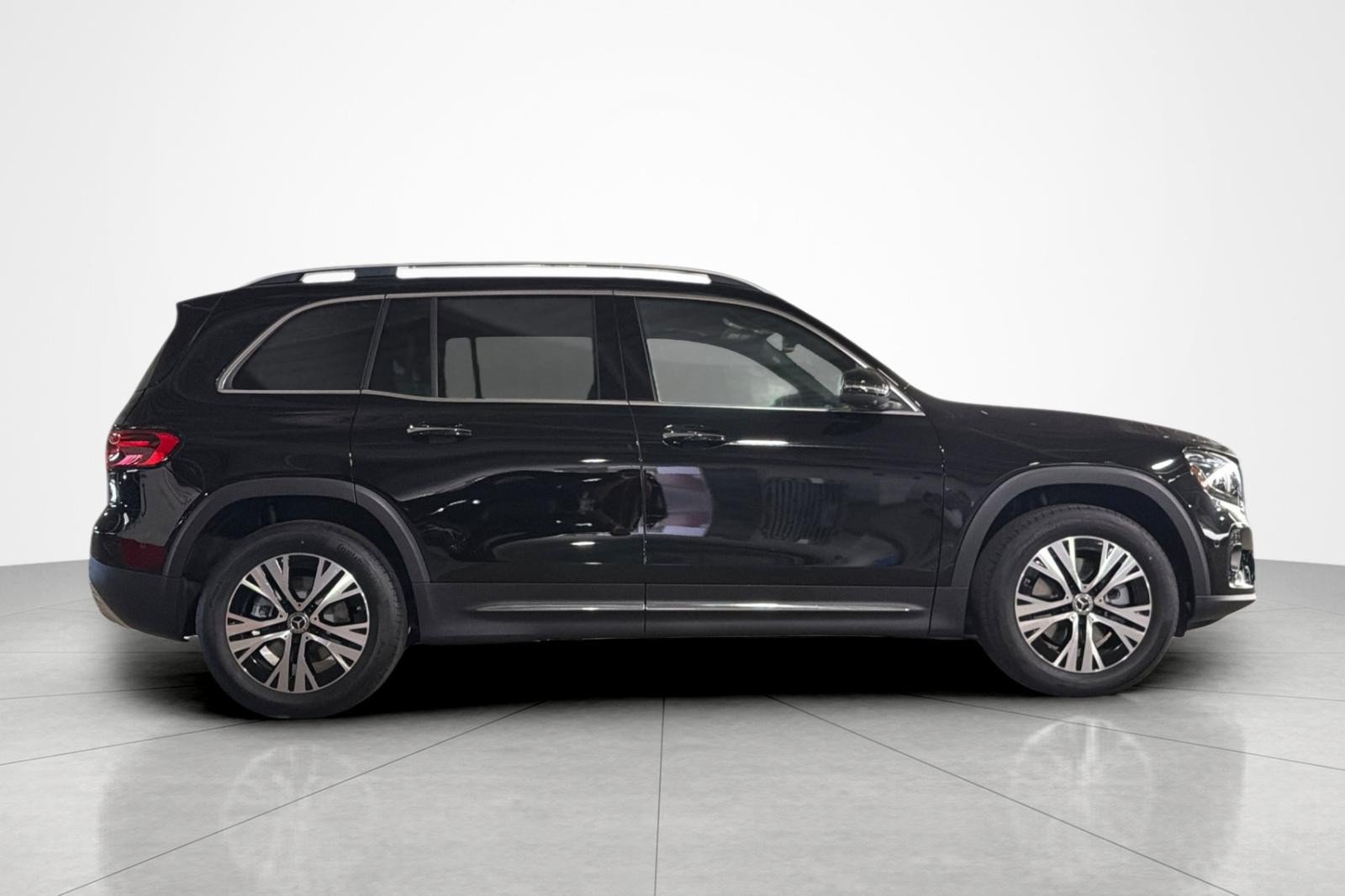 New 2026 Mercedes-Benz GLB 250 image 6