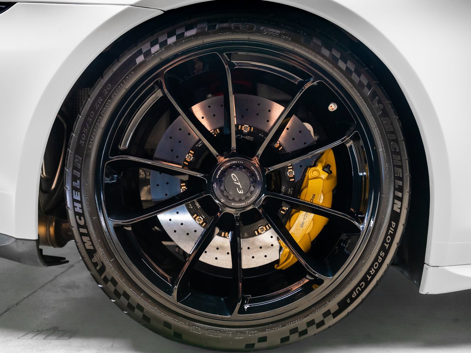 Used 2015 Porsche 911 GT3 w/ Sound Package Plus RWD image 31