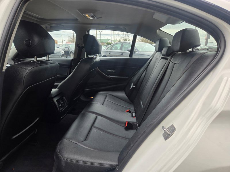 Used 2015 BMW 320i xDrive PREMIUM/WINTER image 10