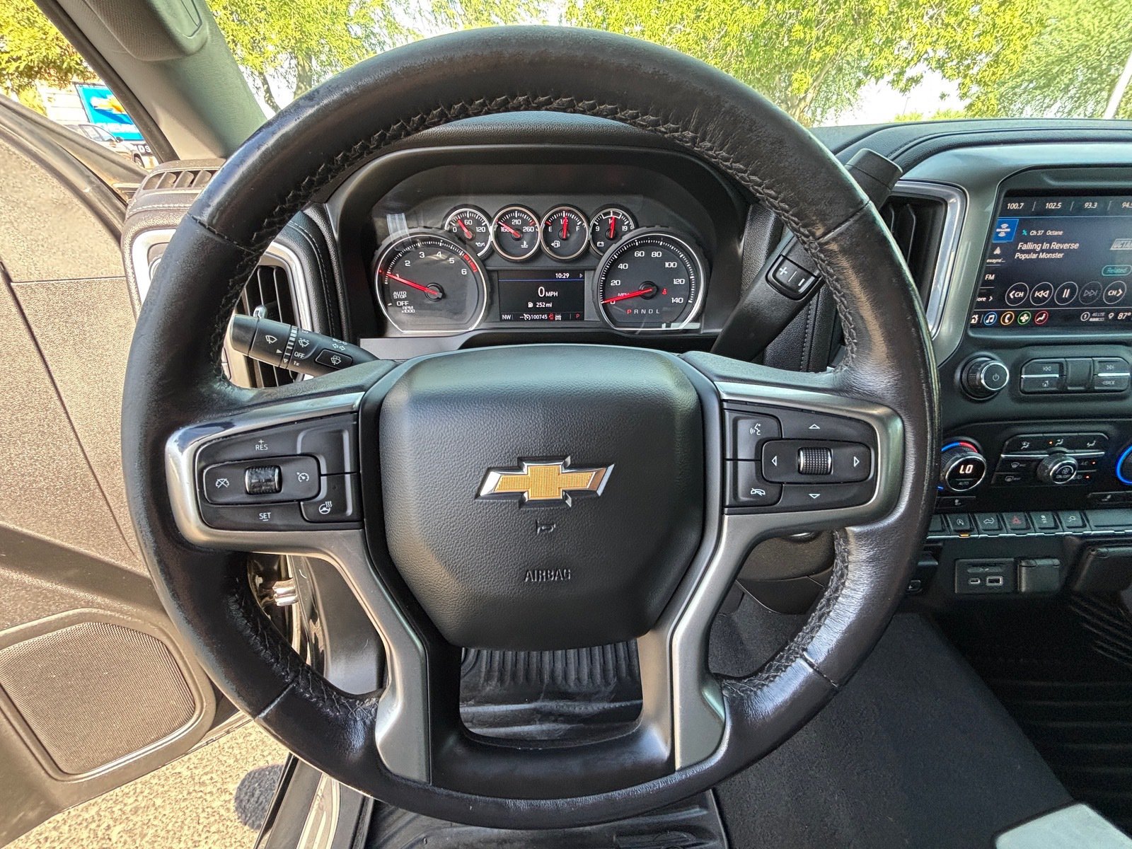 Used 2021 Chevrolet Silverado 1500 LT w/ Convenience Package II AWD/4WD image 12