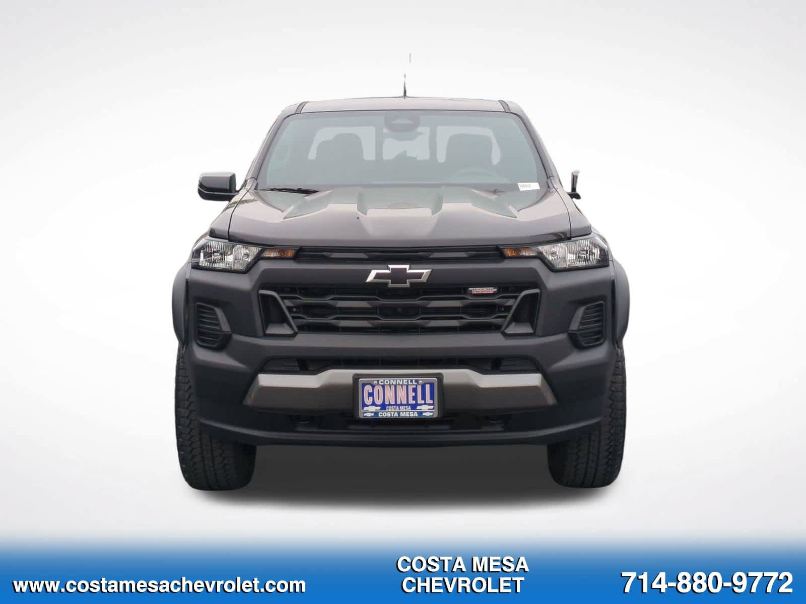 New 2026 Chevrolet Colorado Trail Boss w/ Midnight Edition AWD/4WD image 2