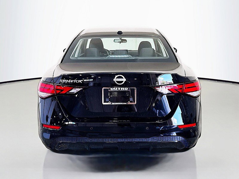 Used 2025 Nissan Sentra SV w/ Trunk Package image 6