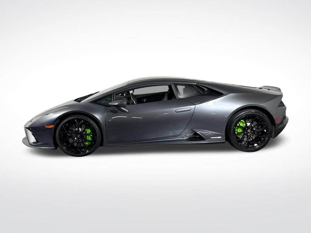 Used 2021 Lamborghini Huracan EVO RWD image 2