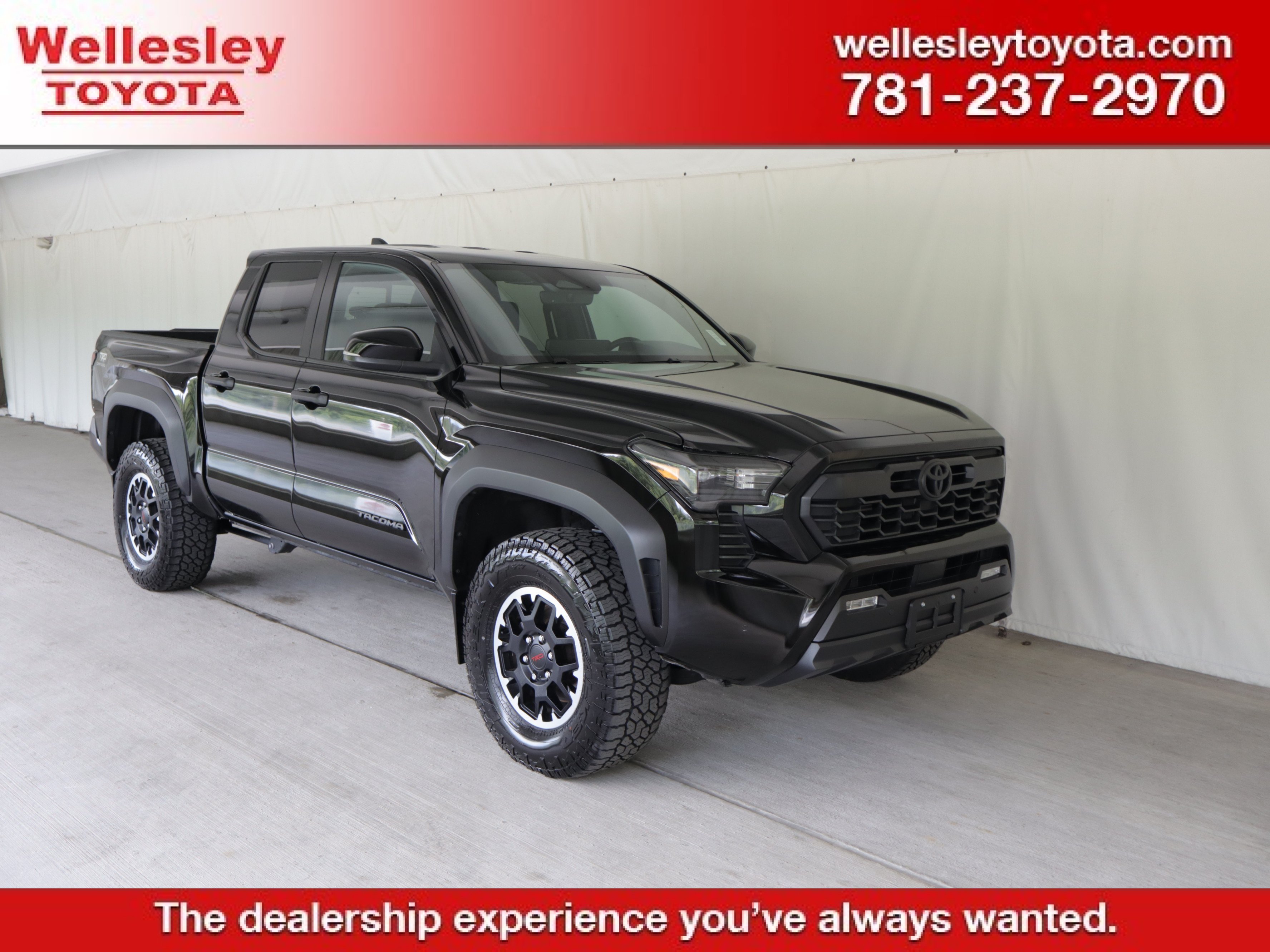 Used 2024 Toyota Tacoma TRD Off-Road w/ TRD Off Road Upgrade Package AWD/4WD image 1