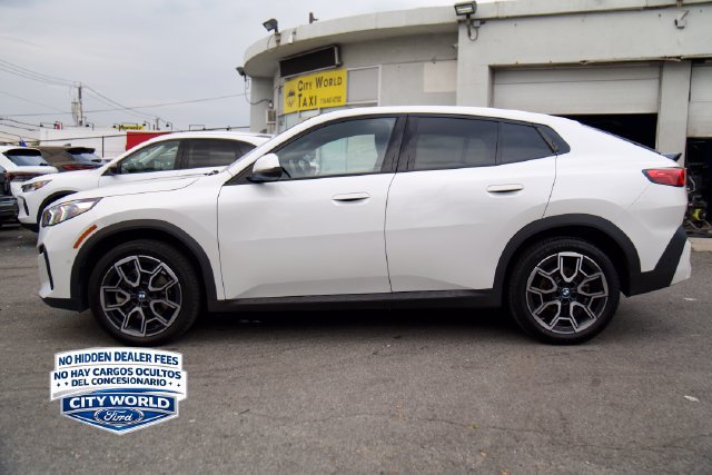 Used 2026 BMW X2 xDrive28i AWD/4WD image 5