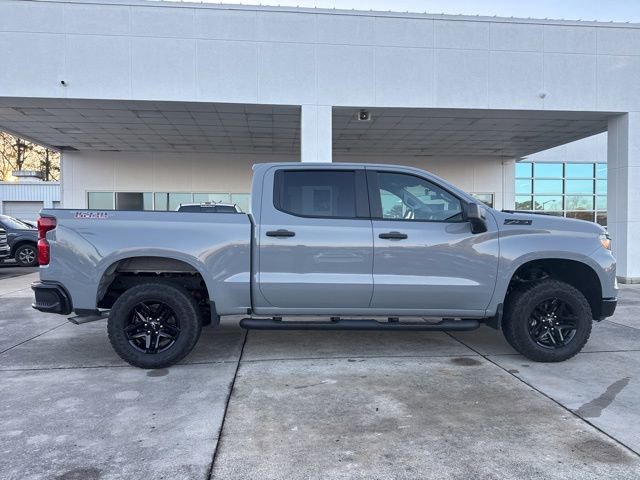 Used 2025 Chevrolet Silverado 1500 Custom Trail Boss w/ LPO, Dark Essentials Package image 8