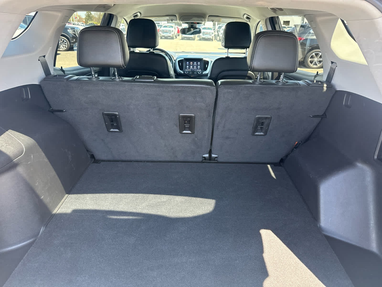 Certified 2022 GMC Terrain SLT w/ Tech Package AWD/4WD image 11