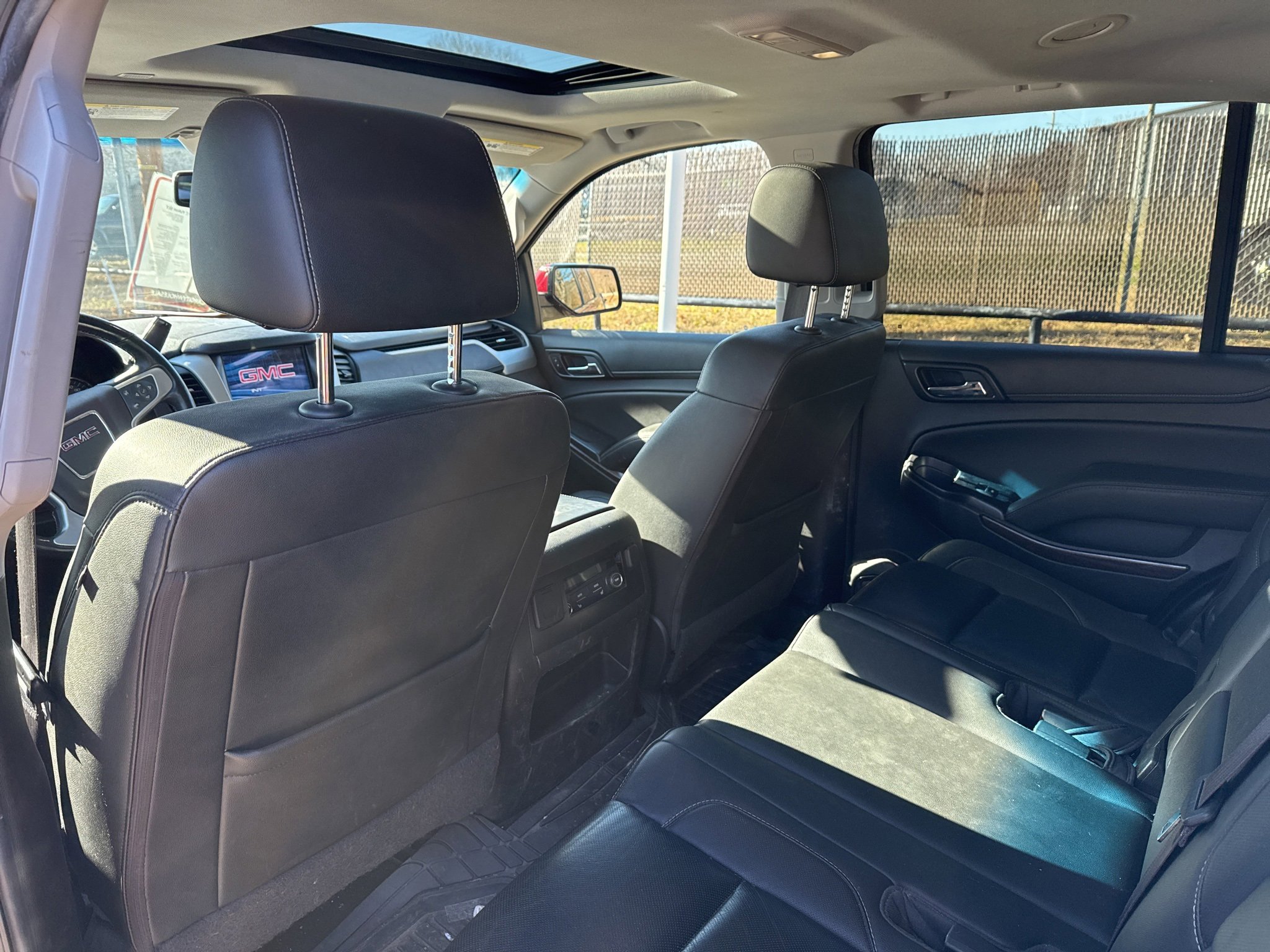 Used 2017 GMC Yukon SLT w/ HD Trailering Package image 15