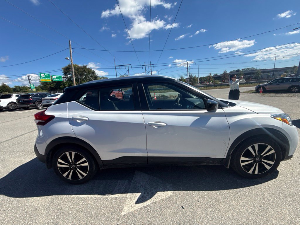 Used 2020 Nissan Kicks SV FWD image 5