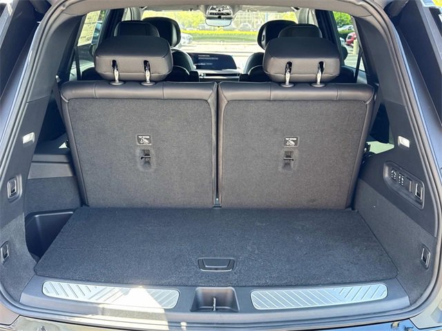 New 2026 Cadillac Vistiq Luxury w/ LPO, Floor Liner Package image 9
