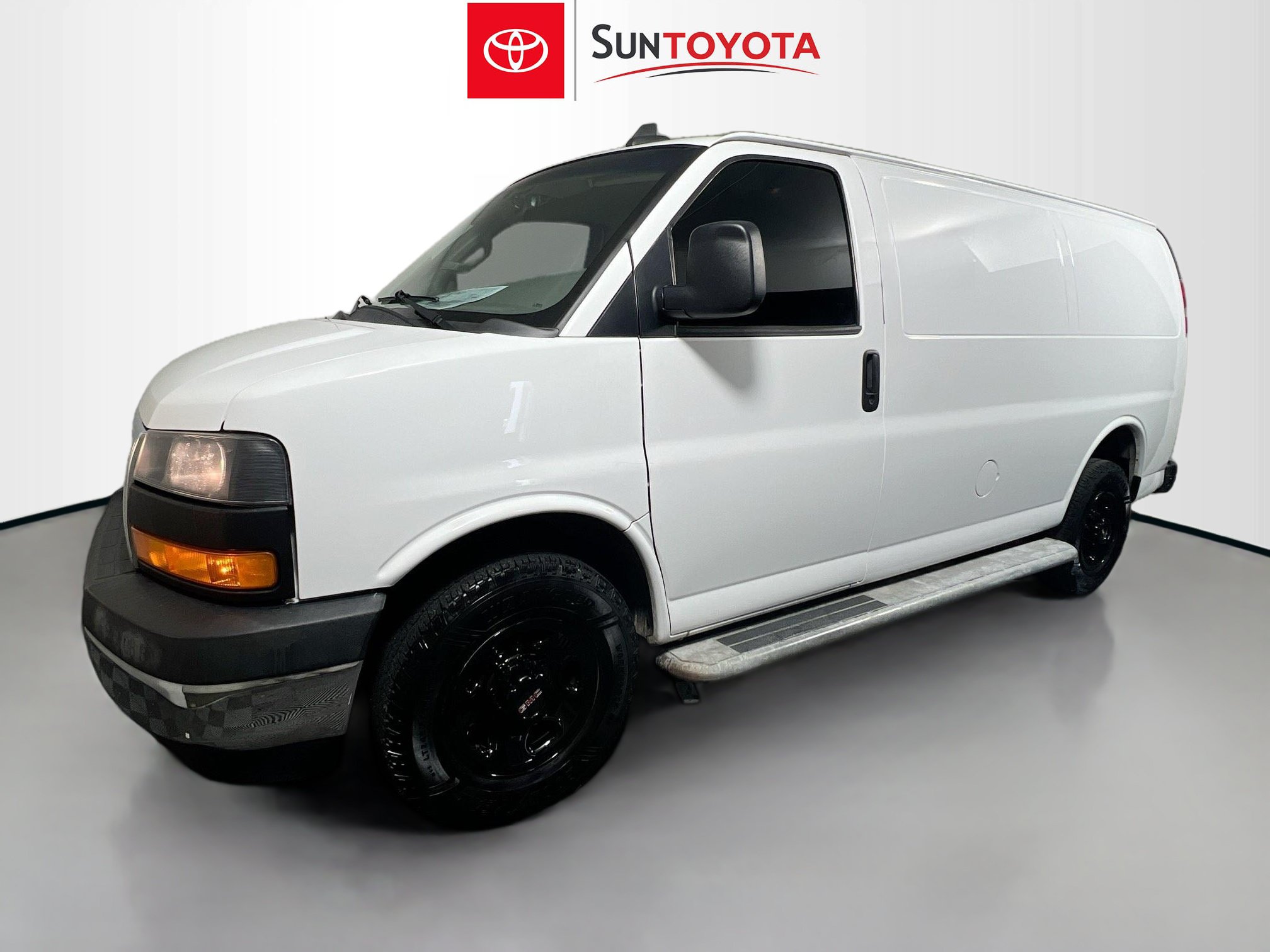 Used 2020 GMC Savana 2500 w/ Driver Convenience Package RWD image 9