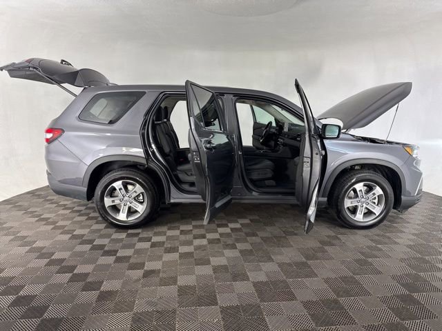 Certified 2025 Honda Pilot EX-L image 17