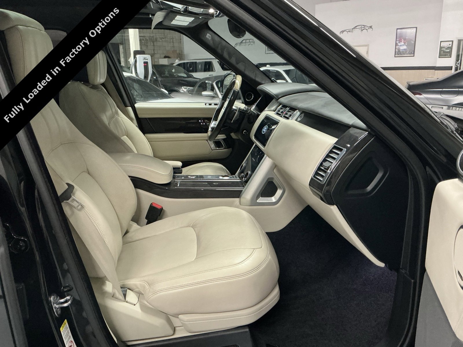 Used 2019 Land Rover Range Rover Long Wheelbase Autobiography image 12