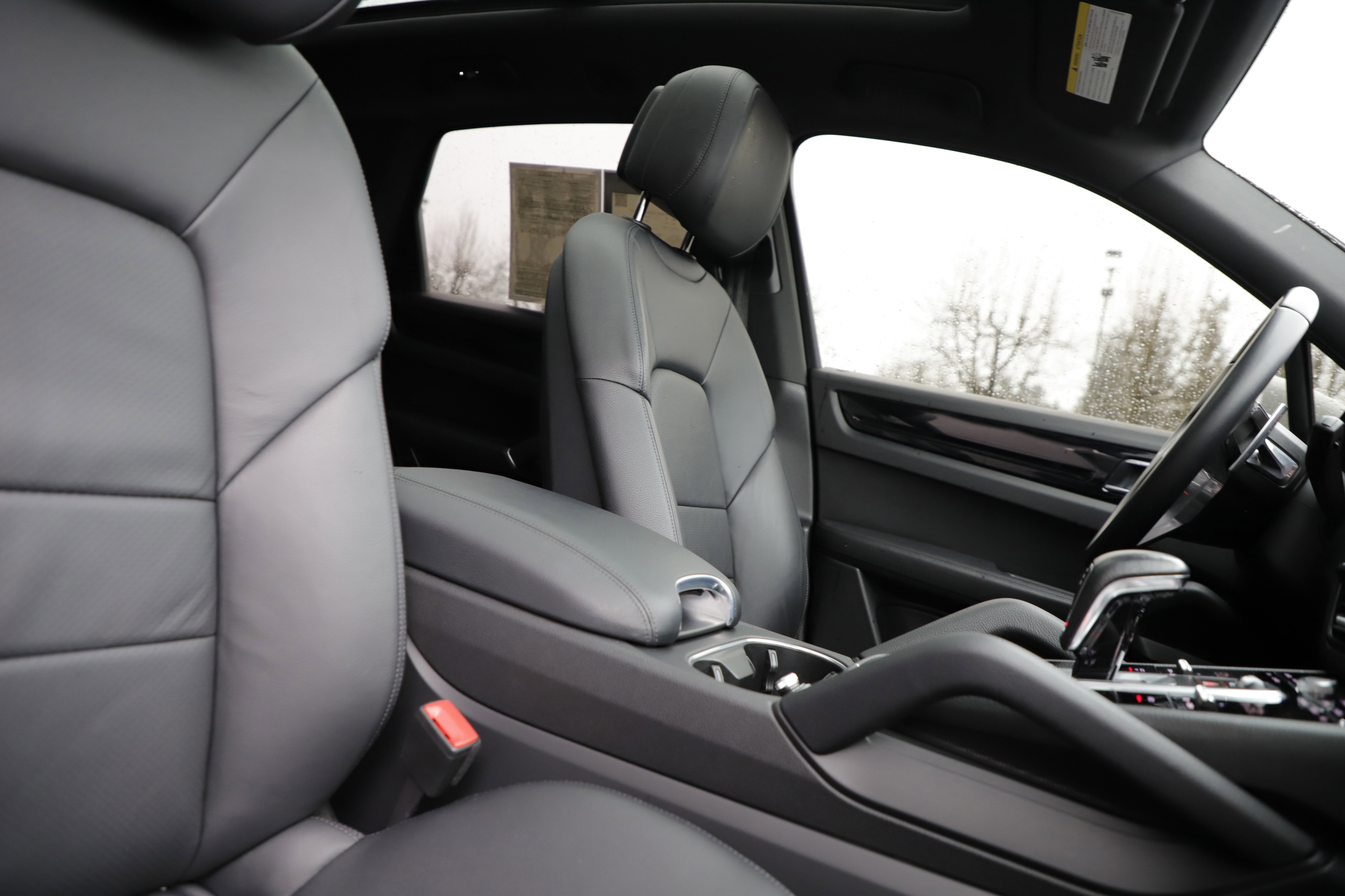 Used 2023 Porsche Cayenne image 11